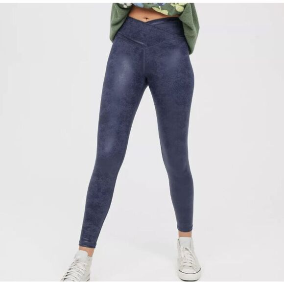 OFFLINE By Aerie The Hugger Crossover High Waisted Crackle Legging Blue Small - Picture 1 of 12